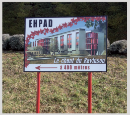 EHPAD le chant du ravinson panneaux signalétique réalisation pub grésivaudan