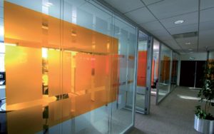 Salle de réunion habillage vitrine-pubgresivaudan-grenoble-isere