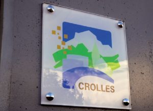 gravure plaque signalétique ville de Crolles-isere-gresivaudan-logo-signalétique