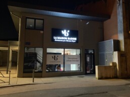 enseigne-lettres-relief-maisonbadine-lettreslumineuses-pubgresivaudan-enseigne-grenoble-2enseigne-lettres-relief-maisonbadine-lettreslumineuses-pubgresivaudan-enseigne-grenoble